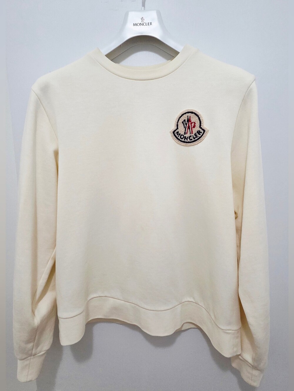 Moncler Cream Crewneck Sweatshirt with Logo Emblem Size Medium